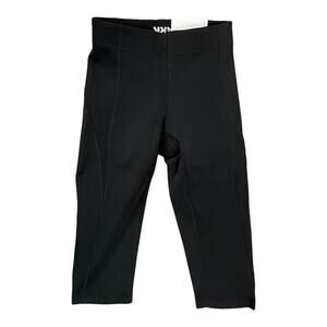 𝅺nwt Ivy Park by Beyoncé Mid Rise Capri Biker Shorts XXS